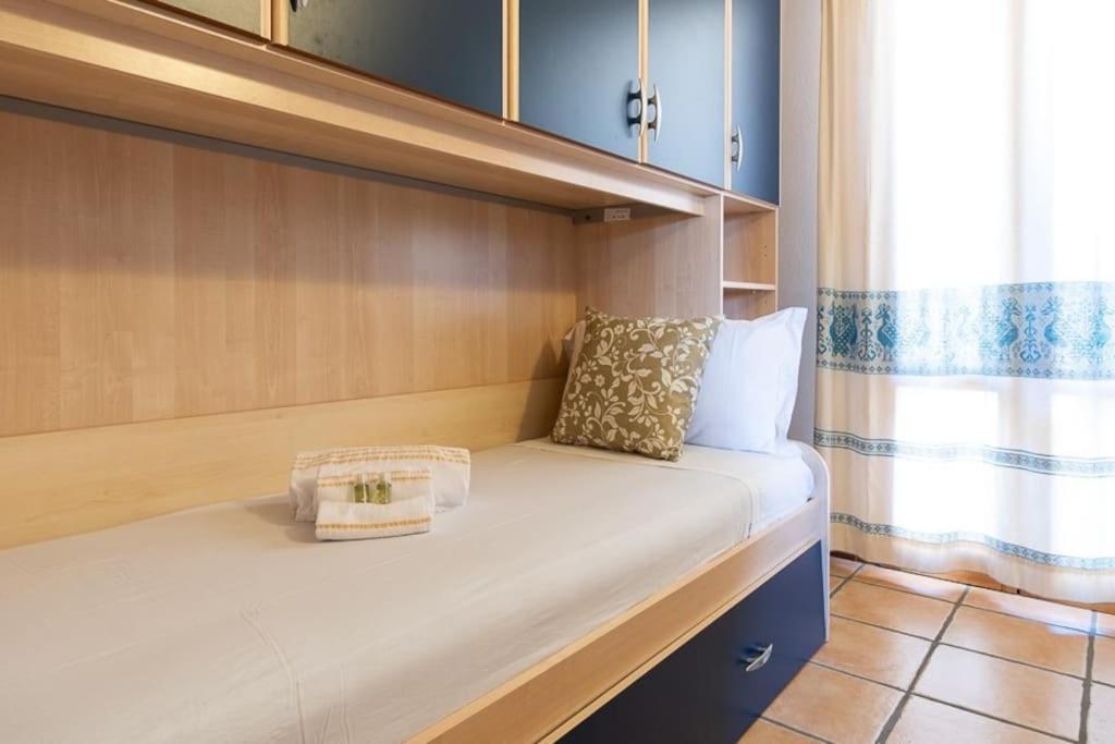 Luisa Sunny House Apartment Santa Maria Navarrese Bagian luar foto